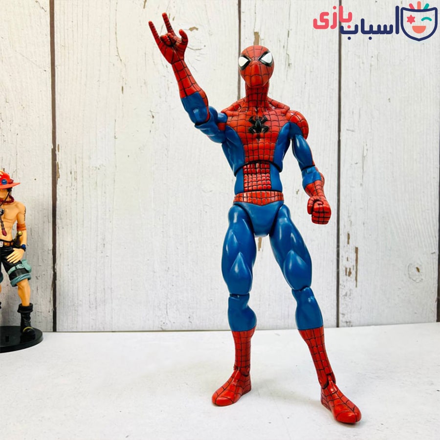 شخصیت اسپایدر من با دفترچه برند Marvel